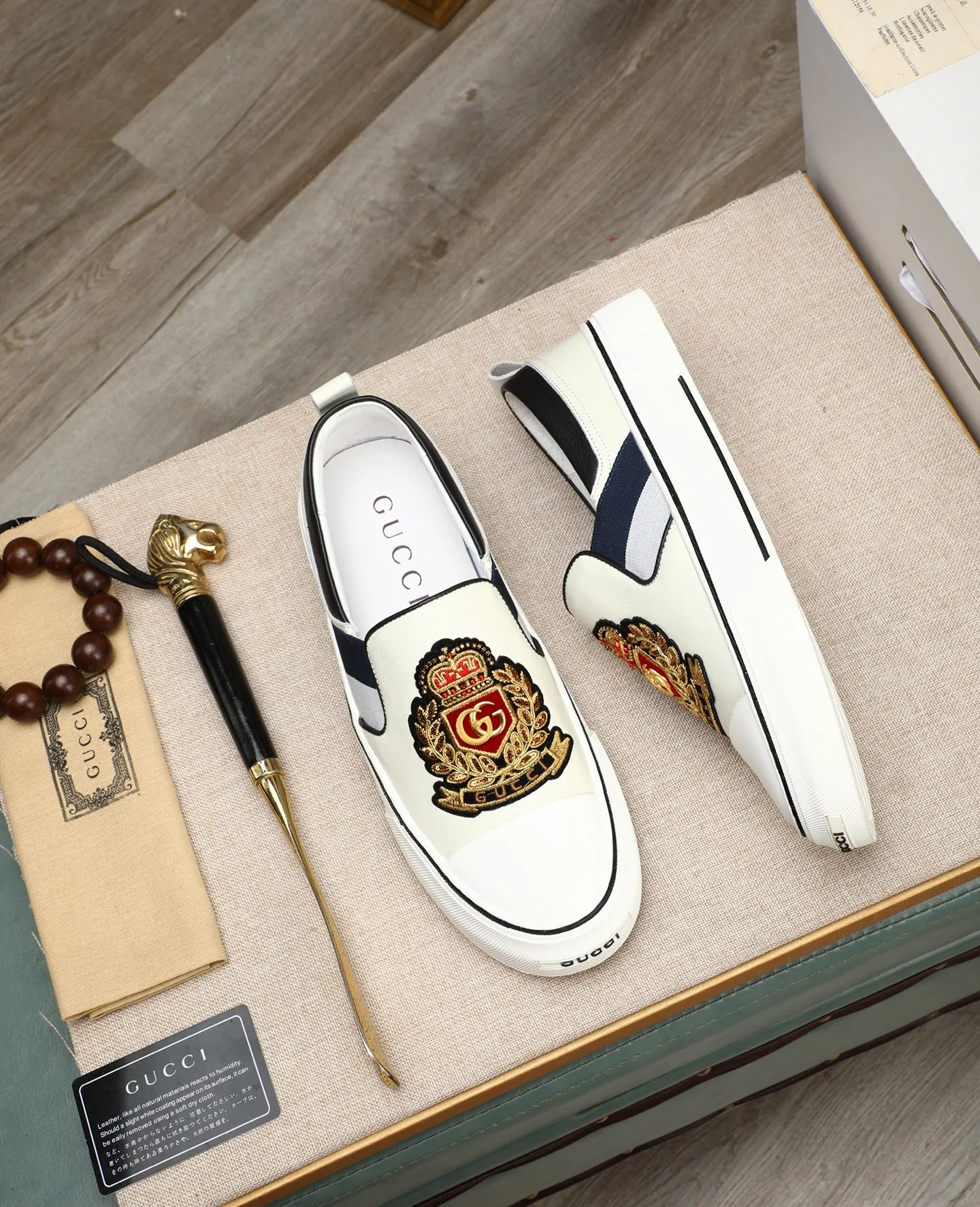 Men's shoes 💰460 GUCCI🔍🔍The latest models are on sale at the same time at the counter. Original calfskin imported from Italy, genuine leather lining, (high-end, extravagant, and classy) with exquisite workmanship. Soles: Original soles specially provided by the original factory. ⚠Exclusive double-layer movable molded soles are super comfortable⚠. Photos of the real thing🎬The real thing is even better🔍🔍"High quality·Follow the order" Code number 38-44